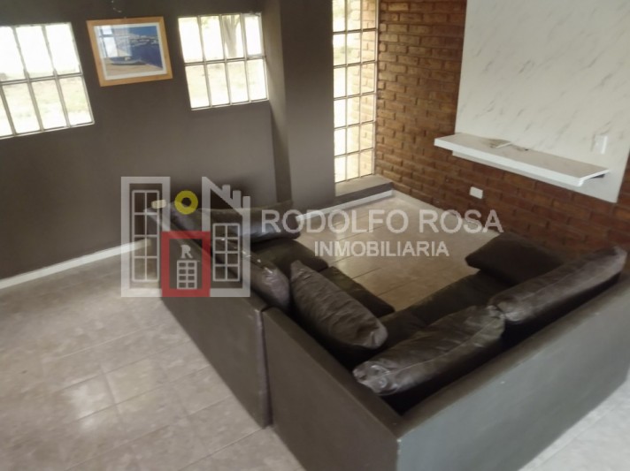 Casaquinta a la venta con 1670 m2 de terreno en esquina de Cayupan y Azurduy, Santa Rosa,, La Pampa