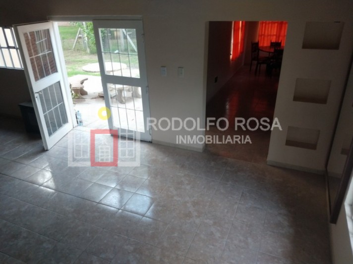 Casaquinta a la venta con 1670 m2 de terreno en esquina de Cayupan y Azurduy, Santa Rosa,, La Pampa