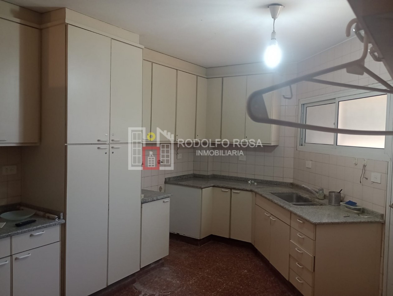 IMPONENTE INMUEBLE UBICADO EN VILLA ELVINA, SANTA ROSA, LA PAMPA