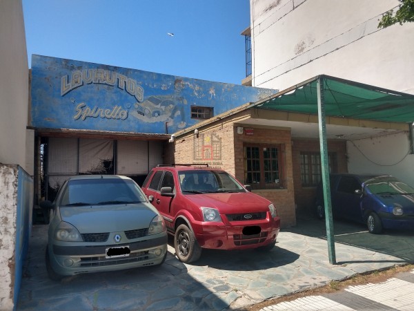 Galpon ubicado sobre Av. Spinetto - Ubicacion comercial privilegiada