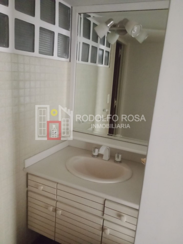 IMPONENTE INMUEBLE UBICADO EN VILLA ELVINA, SANTA ROSA, LA PAMPA