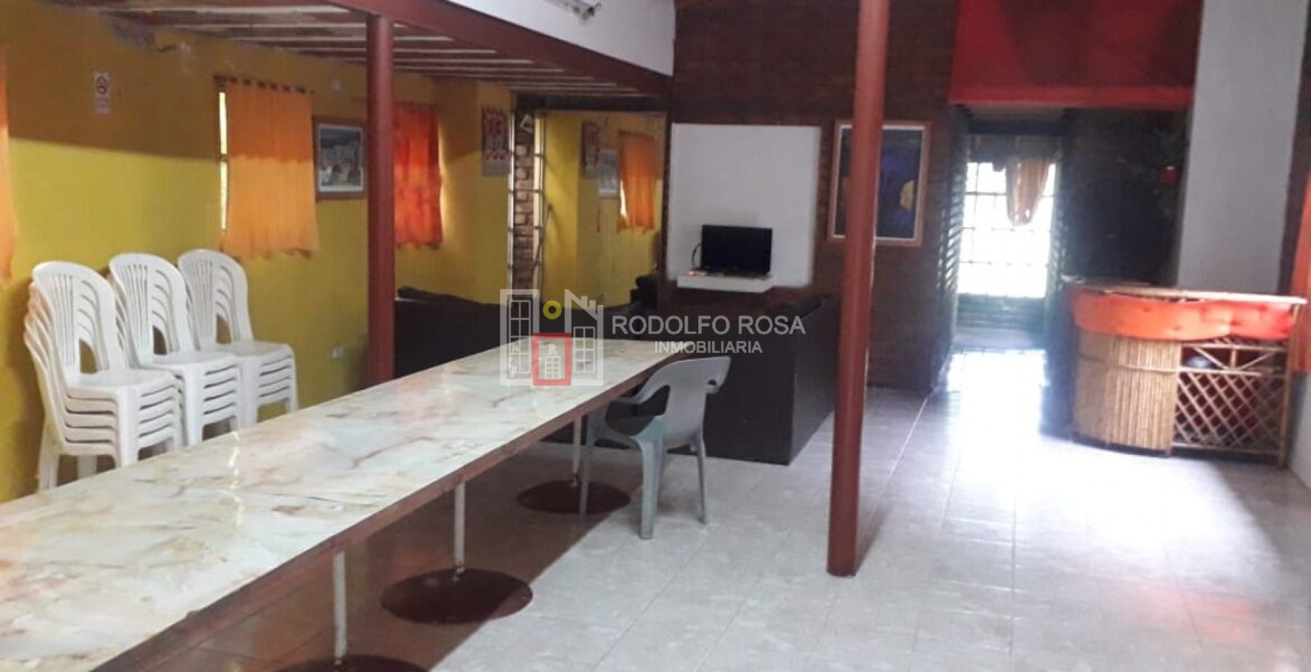 Casaquinta a la venta con 1670 m2 de terreno en esquina de Cayupan y Azurduy, Santa Rosa,, La Pampa
