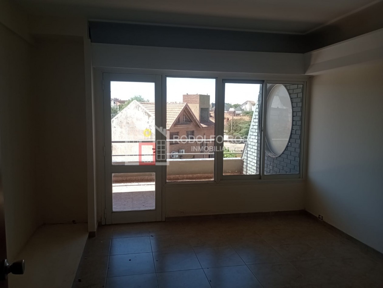 IMPONENTE INMUEBLE UBICADO EN VILLA ELVINA, SANTA ROSA, LA PAMPA