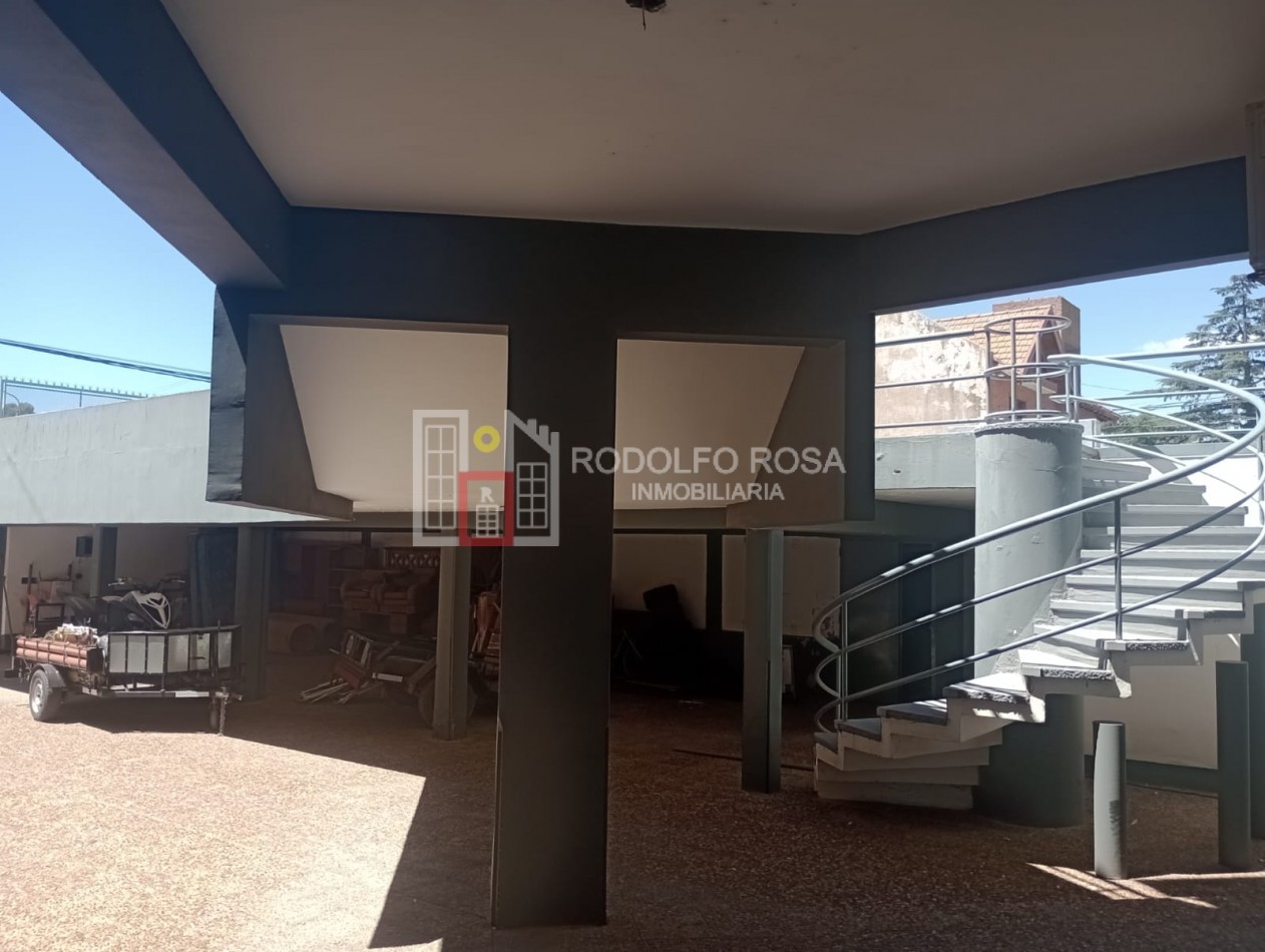 IMPONENTE INMUEBLE UBICADO EN VILLA ELVINA, SANTA ROSA, LA PAMPA