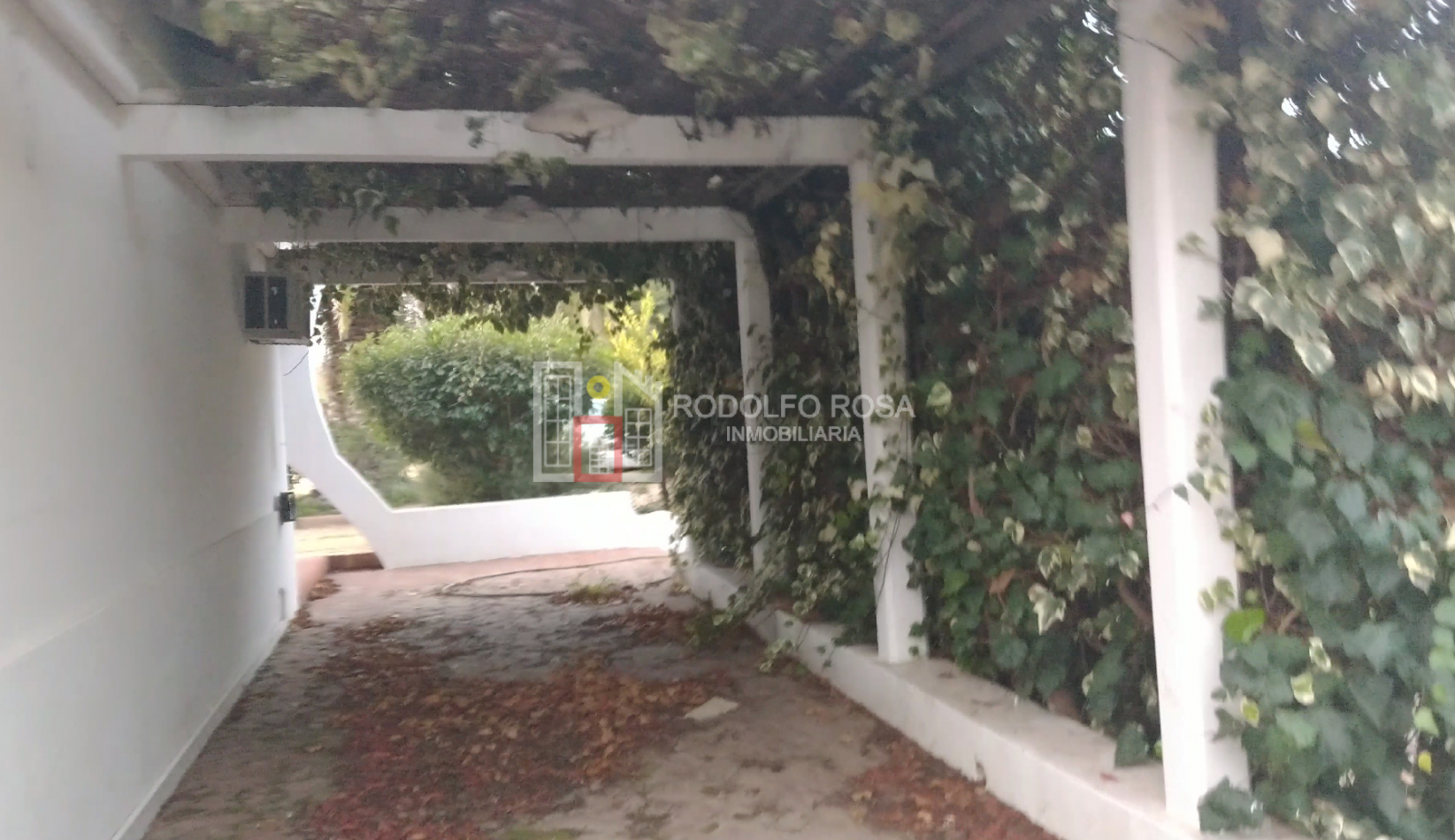 Imponente casasquinta ubicada en un lugar privilegiado de la ciudad de Santa Rosa, La Pampa
