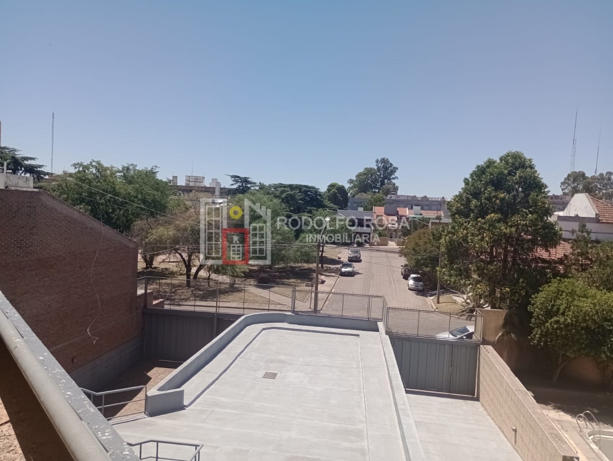 IMPONENTE INMUEBLE UBICADO EN VILLA ELVINA, SANTA ROSA, LA PAMPA