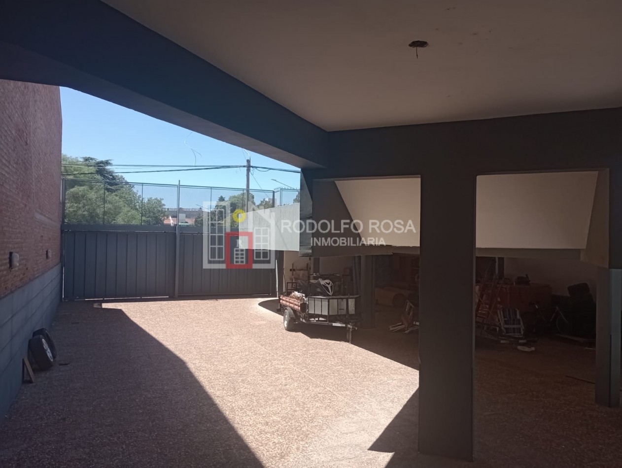 IMPONENTE INMUEBLE UBICADO EN VILLA ELVINA, SANTA ROSA, LA PAMPA