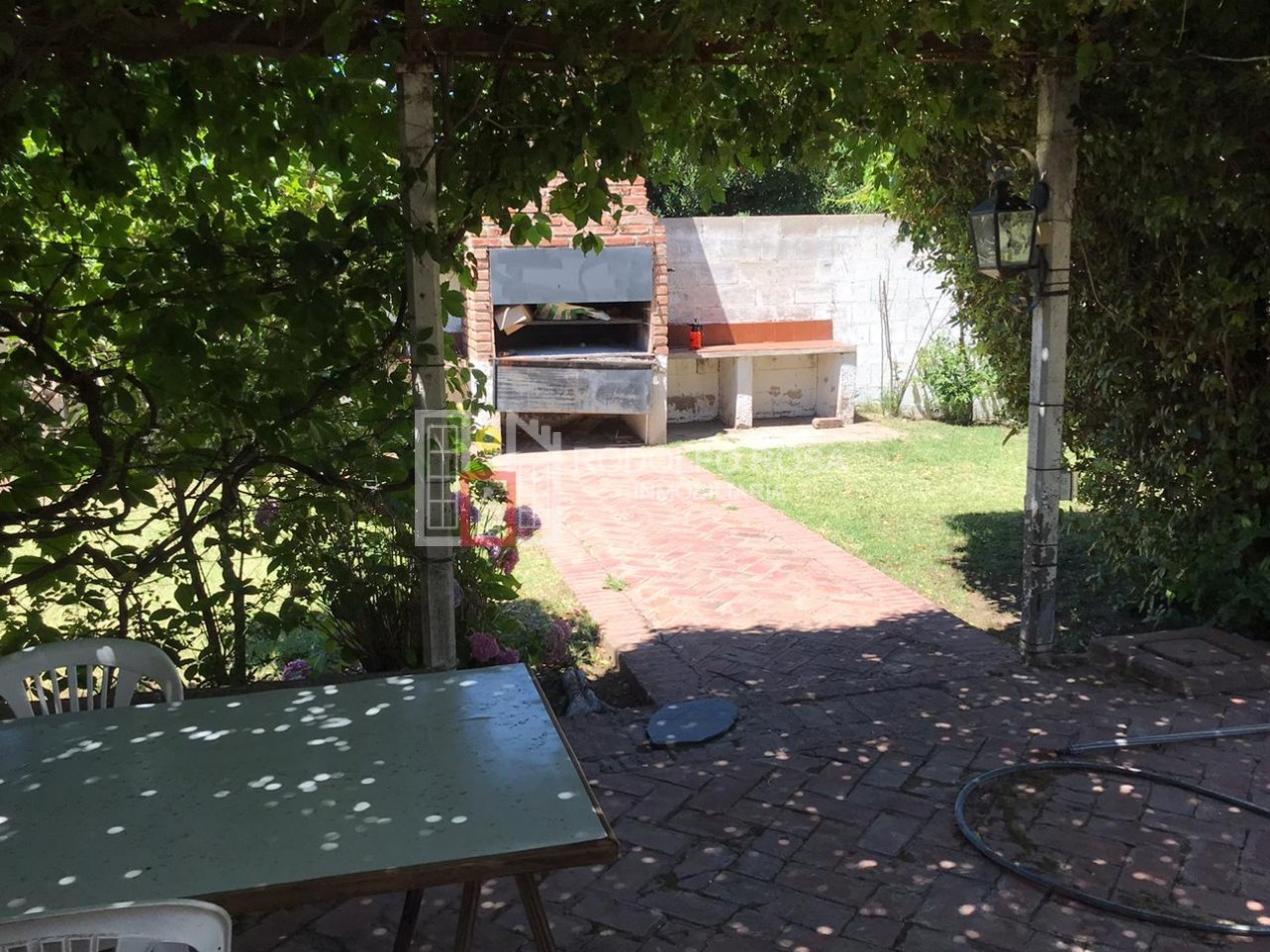 Imponente casasquinta ubicada en un lugar privilegiado de la ciudad de Santa Rosa, La Pampa