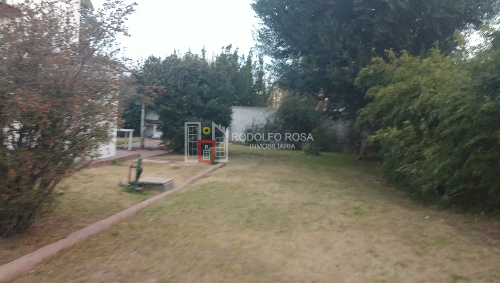 Imponente casasquinta ubicada en un lugar privilegiado de la ciudad de Santa Rosa, La Pampa