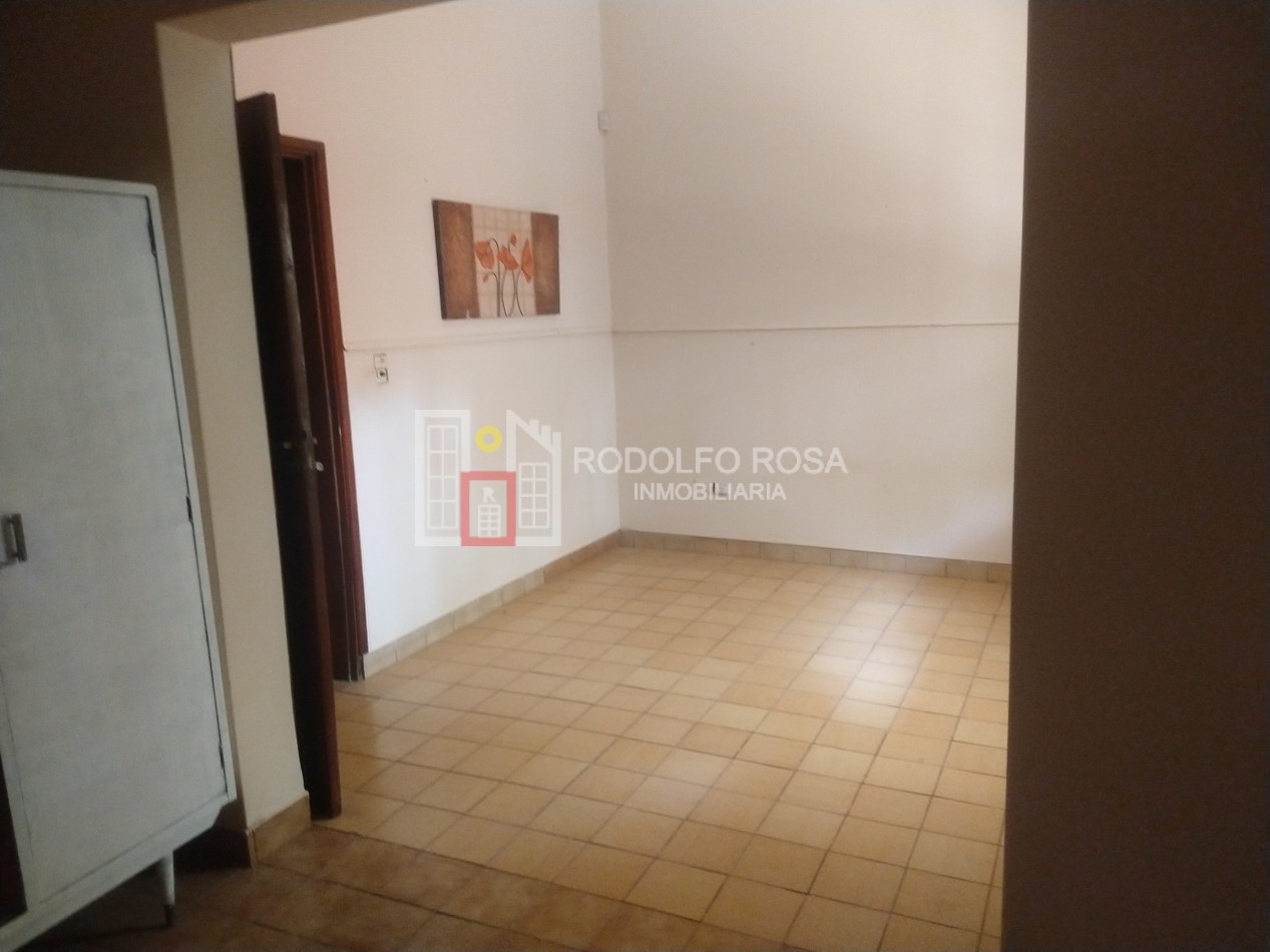 Casaquinta en interseccion de calles Monseñor Serafini y Padre Farinatti, Santa Rosa, La Pampa