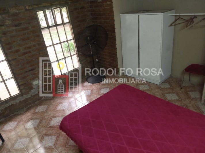 Casaquinta a la venta con 1670 m2 de terreno en esquina de Cayupan y Azurduy, Santa Rosa,, La Pampa