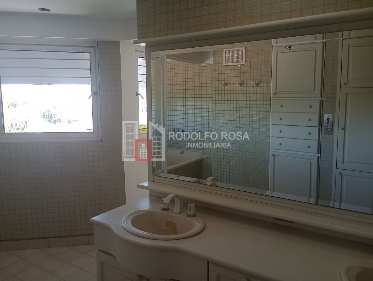 IMPONENTE INMUEBLE UBICADO EN VILLA ELVINA, SANTA ROSA, LA PAMPA