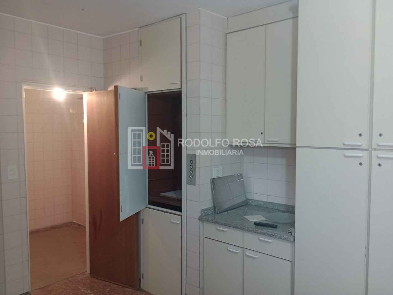 IMPONENTE INMUEBLE UBICADO EN VILLA ELVINA, SANTA ROSA, LA PAMPA