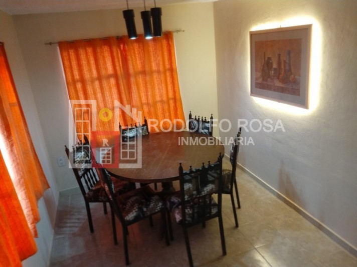 Casaquinta a la venta con 1670 m2 de terreno en esquina de Cayupan y Azurduy, Santa Rosa,, La Pampa