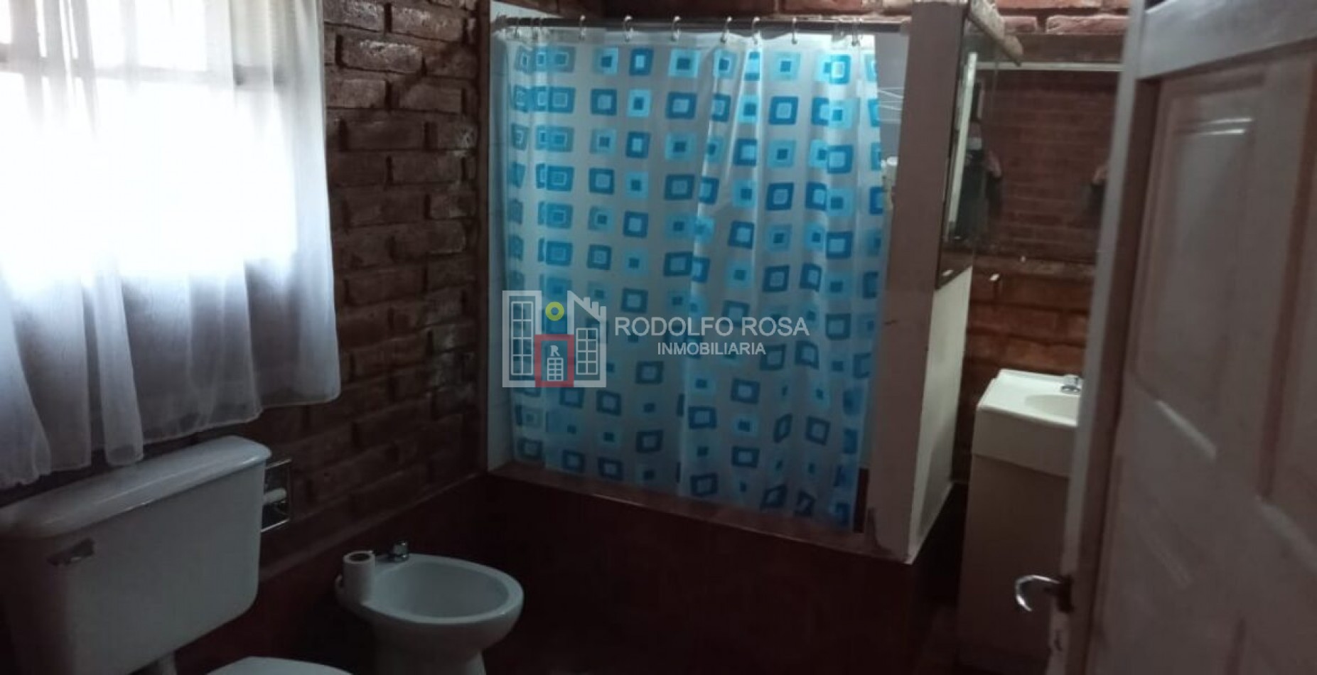 Casaquinta a la venta con 1670 m2 de terreno en esquina de Cayupan y Azurduy, Santa Rosa,, La Pampa