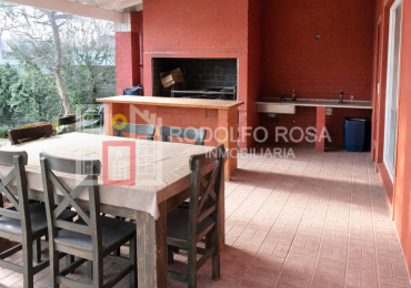 Hermosa Casaquinta en Barrio Lowo Che, Toay, La Pampa